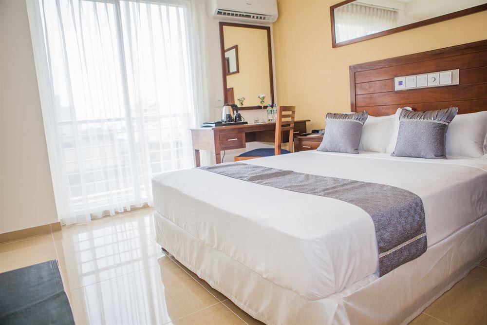 Gsh Colombo Hotel Buitenkant foto