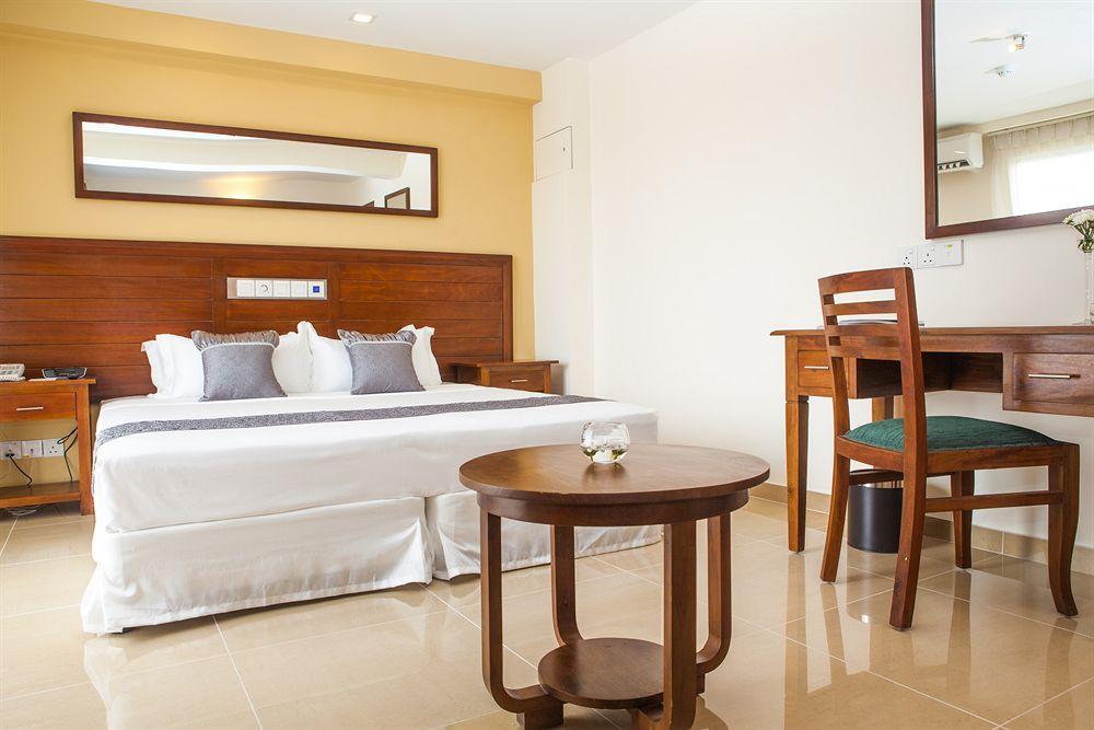 Gsh Colombo Hotel Buitenkant foto